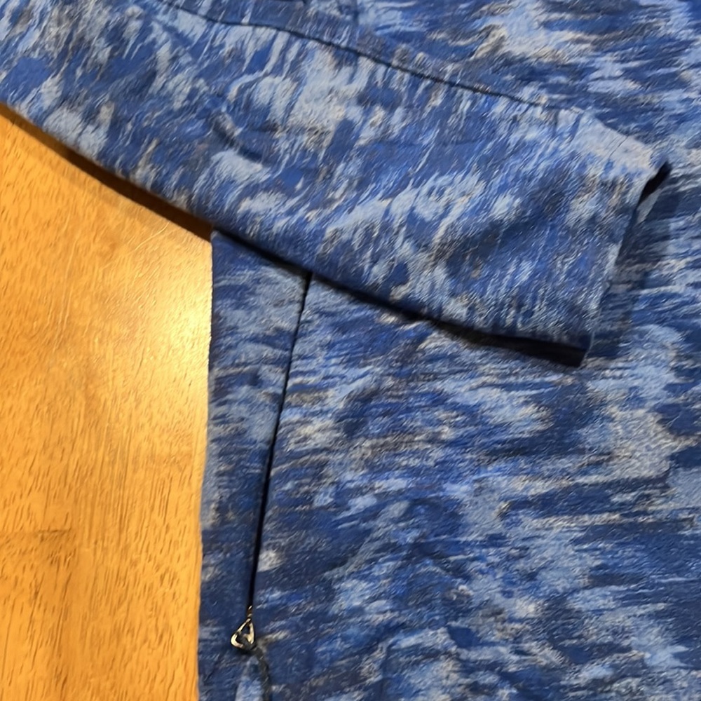 Lululemon men’s zip up - Picture 3 of 5